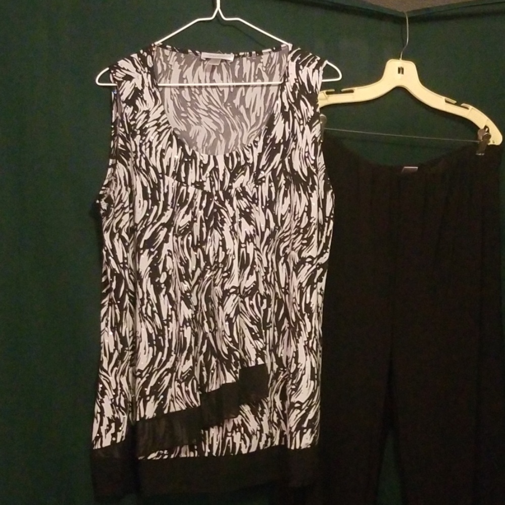 Top - Picture 2 of 3